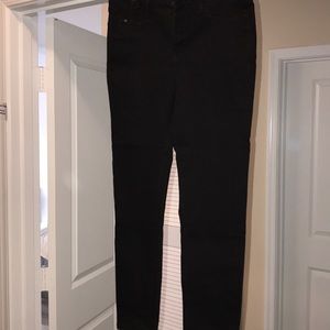 Curve Appeal Minimalist Jegging